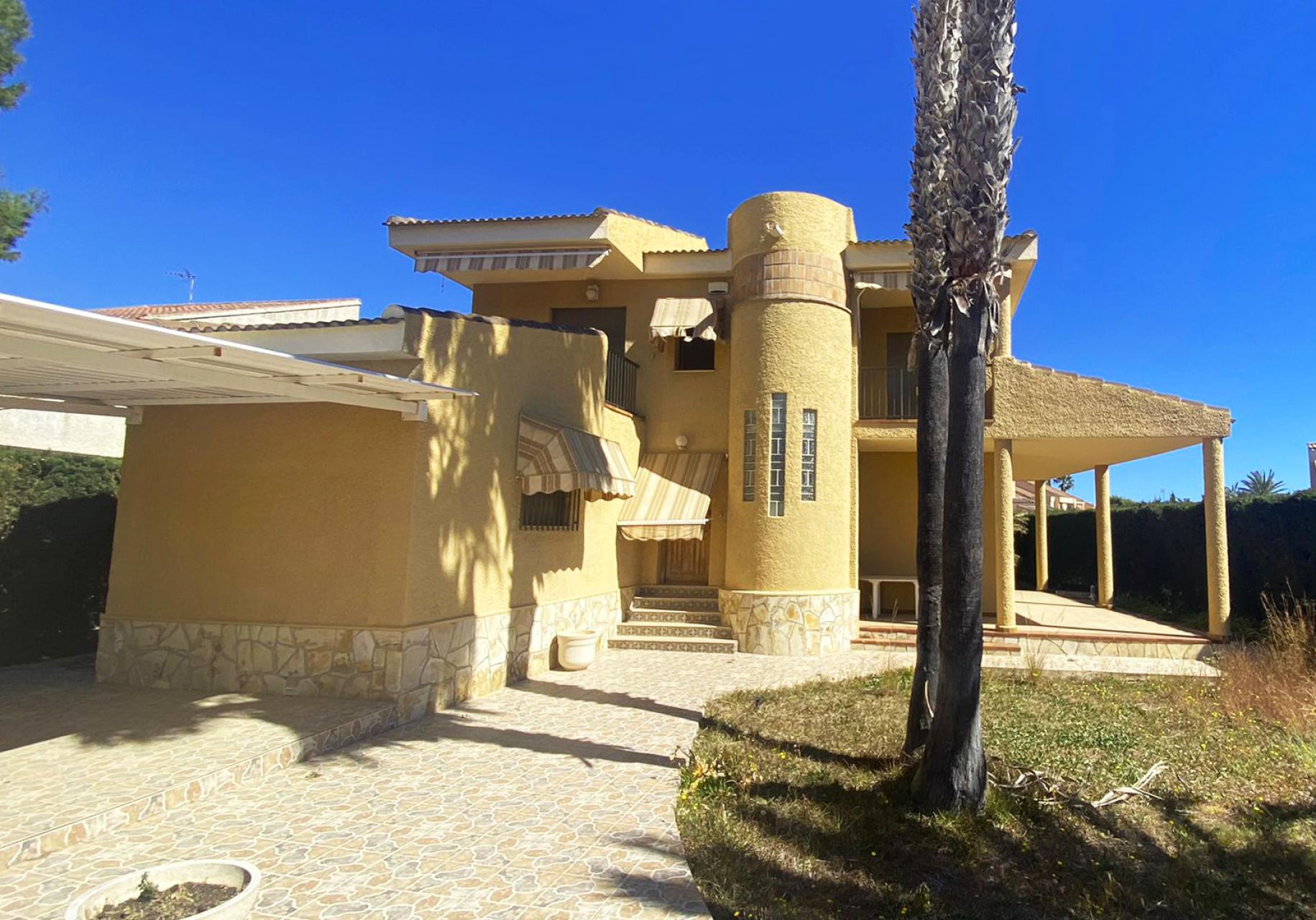 Vrijstaande Villa in Orihuela Costa Wederverkoop Costa Blanca Zuid