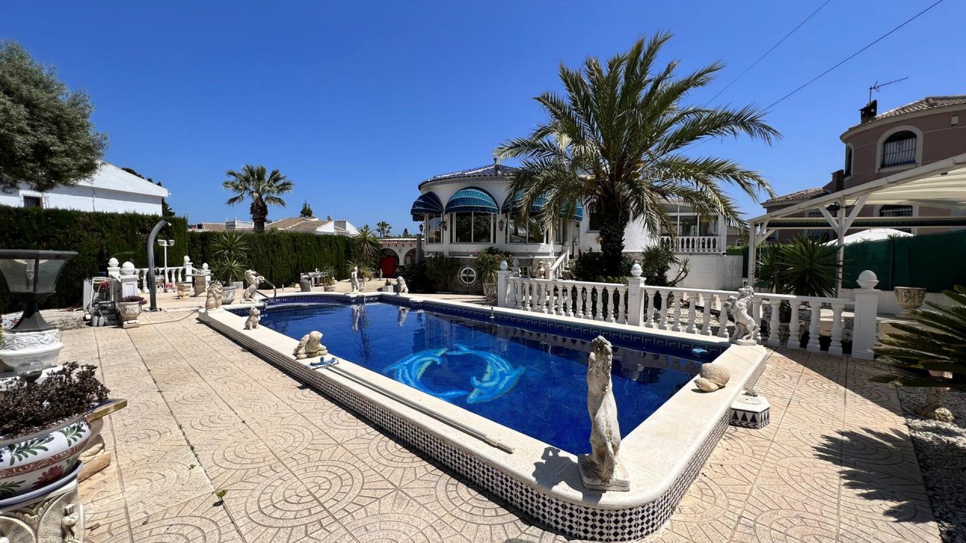 4 Sovrum Villa i Torrevieja