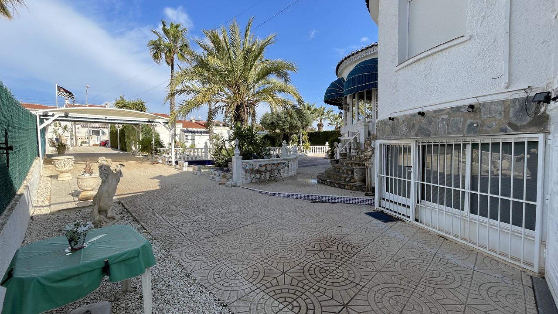 4 Sovrum Villa i Torrevieja