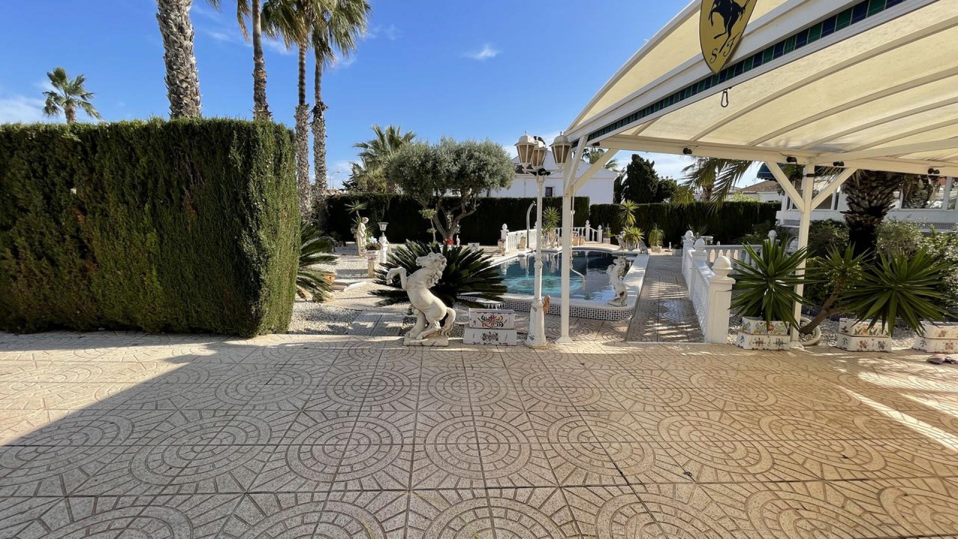 4 Sovrum Villa i Torrevieja