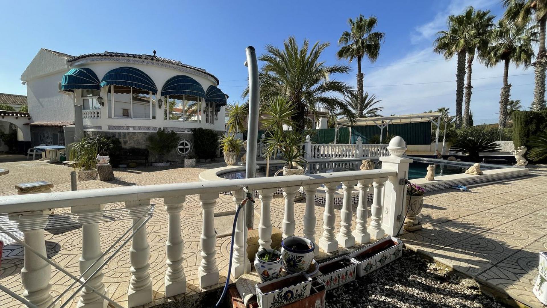 4 Sovrum Villa i Torrevieja