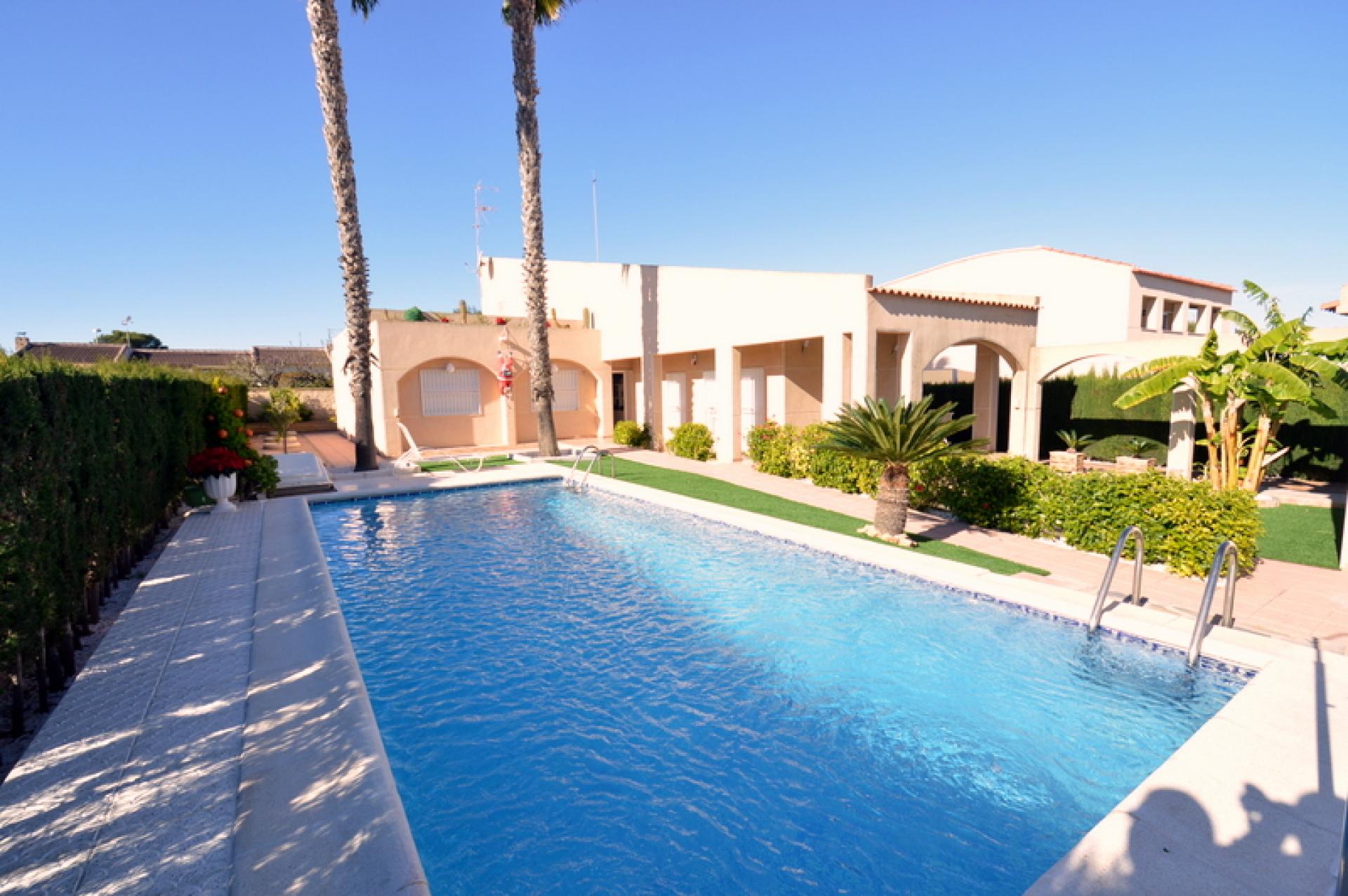 Vrijstaande Villa in Torrevieja Wederverkoop Costa Blanca Zuid