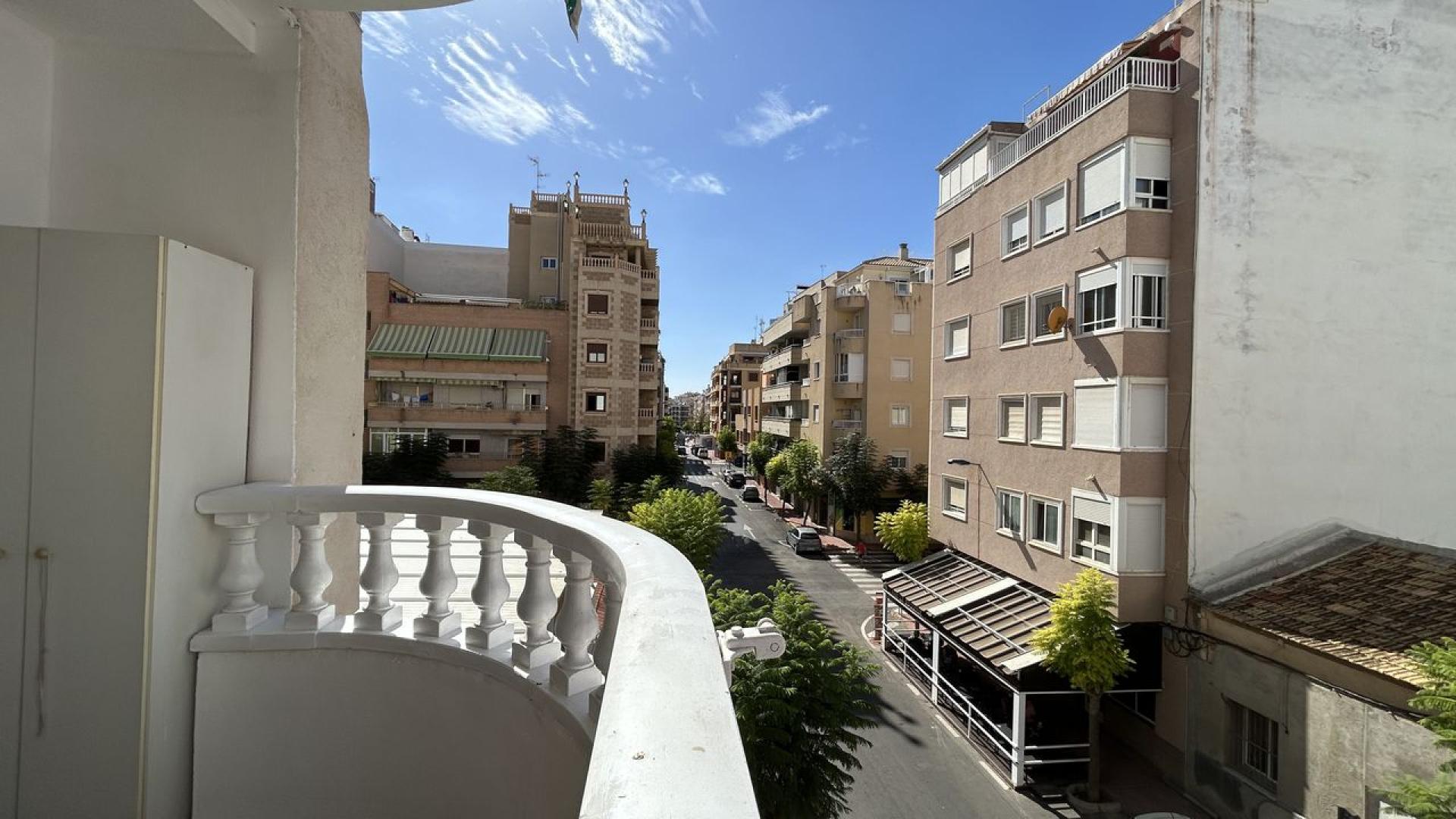 Torrevieja, Appartement exposé sud-ouest avec parking privé