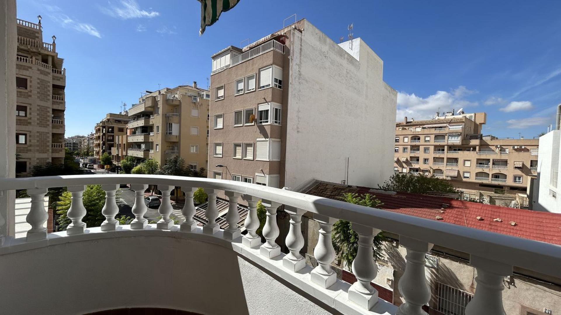 Torrevieja, Appartement exposé sud-ouest avec parking privé