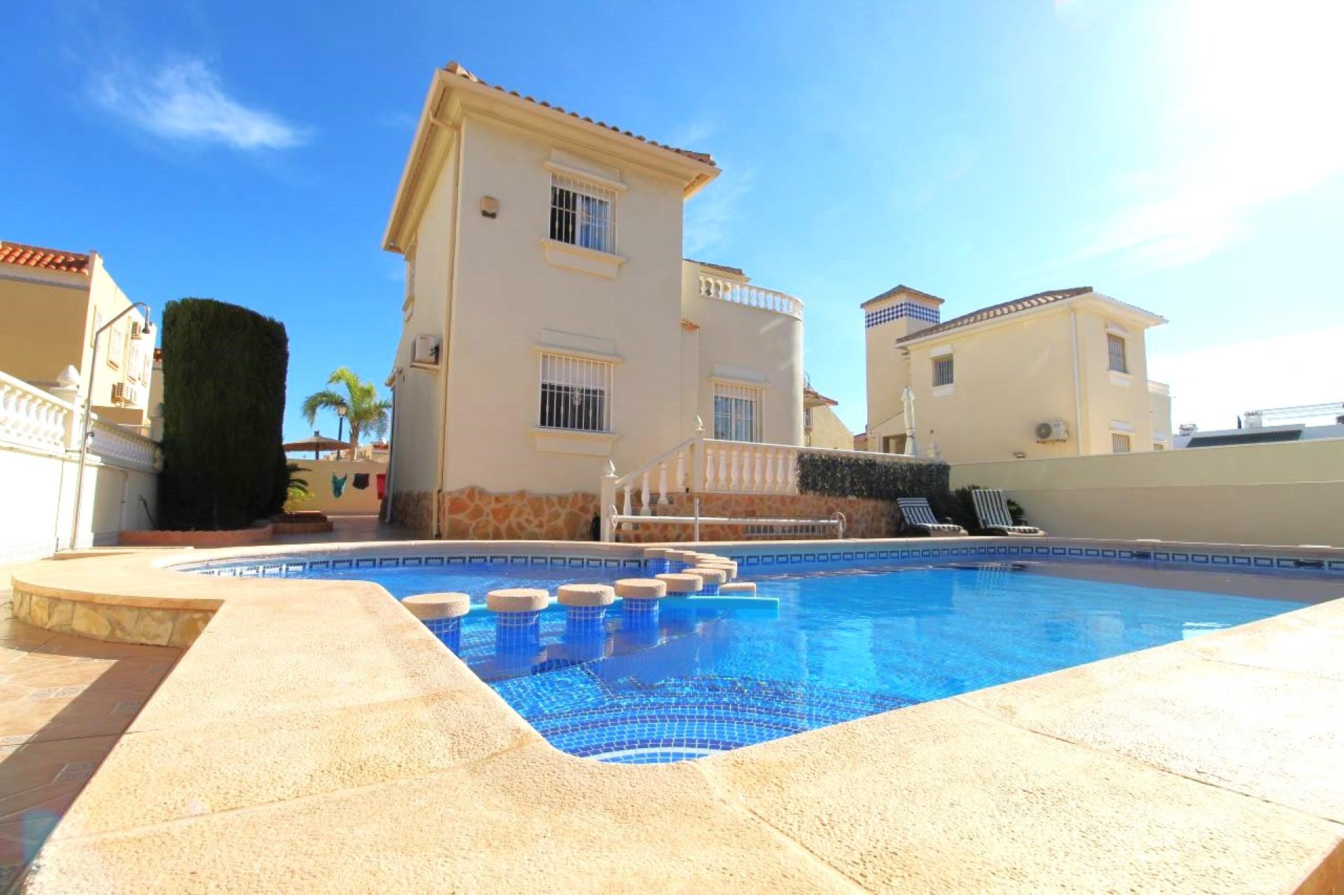 La Zenia, Detached Villa 800m from the beach Resale Costa Blanca South